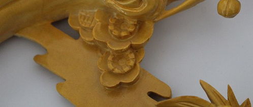 劍川木雕 椴木喜鵲登梅屏風擺件，白族技藝的璀璨明珠