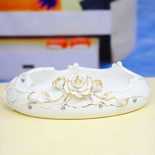 供應(yīng)高溫陶瓷果盤(pán) 手工捏花鑲鉆工藝與家居擺件批發(fā)指南